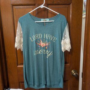 Women's Southern Grace T-shirt, size Large NWT